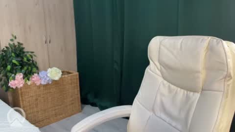 Snapshot of anita_blairr chatting on July 6, 2026, 1:57 am Anita online show from July 6, 2026, 1:57 am