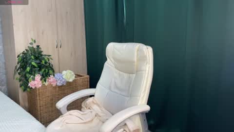 Snapshot of anita_blairr chatting on July 7, 2026, 1:19 am Anita online show from July 7, 2026, 1:19 am