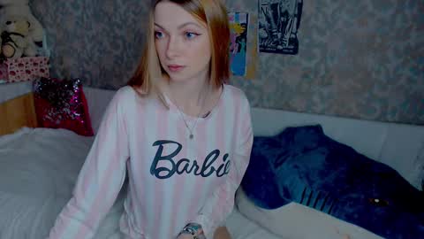 anita_moon_ online show from March 12, 2025, 9:02 am