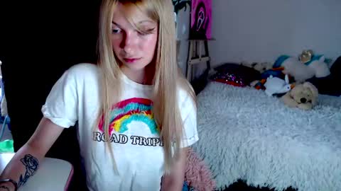 anita_moon_ online show from July 28, 2026, 2:13 pm