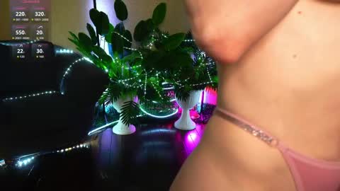 Snapshot of anita_von chatting on May 29, 2026, 5:05 am anita_von online show from May 29, 2026, 5:05 am
