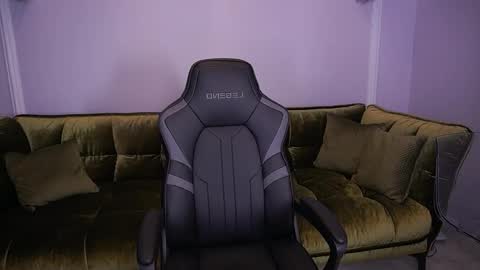 Anita online show from December 2, 2025, 2:23 pm