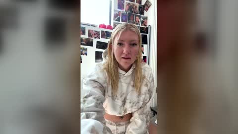 Anna online show from March 15, 2026, 6:25 pm