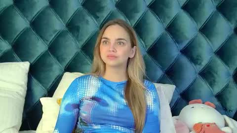 Snapshot of anitaventure chatting on October 1, 2025, 4:18 am AnitaVenture online show from October 1, 2025, 4:18 am