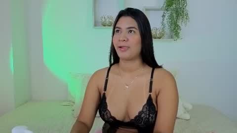 Snapshot of anittafoxx chatting on July 18, 2026, 10:35 pm anittafoxx online show from July 18, 2026, 10:35 pm