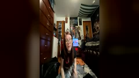 Snapshot of anjelicasylvester chatting on July 7, 2026, 11:31 pm Briar Night online show from July 7, 2026, 11:31 pm