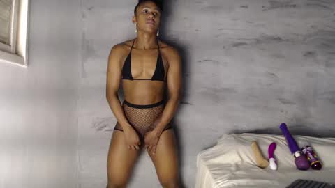 Hello My name is NaiaraPv is OPEN online show from March 4, 2025, 7:01 pm