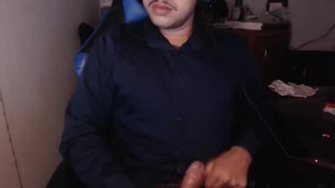 Snapshot of anjonoturno01 chatting on November 17, 2025, 6:19 am anjonoturno01 online show from November 17, 2025, 6:19 am