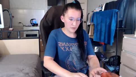 Snapshot of ankey_rayah chatting on July 13, 2026, 1:14 pm Nameless online show from July 13, 2026, 1:14 pm