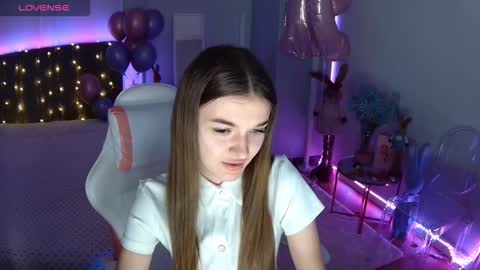 ann_woood online show from March 8, 2026, 7:01 am