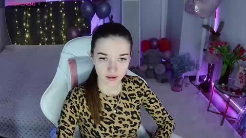 ann_woood online show from March 10, 2026, 7:24 am