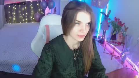 ann_woood online show from March 12, 2026, 7:25 am