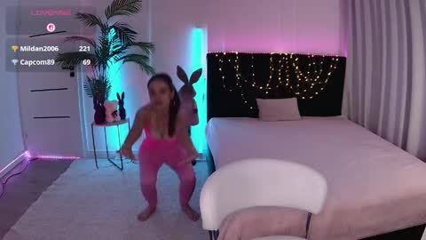 Snapshot of ann_woood chatting on May 12, 2026, 2:58 pm ann_woood online show from May 12, 2026, 2:58 pm