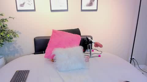 Snapshot of anna__spencer chatting on May 18, 2026, 12:44 pm Anna online show from May 18, 2026, 12:44 pm