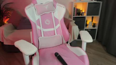 AnnaThe next stream is tomorrow online show from December 2, 2024, 4:53 am