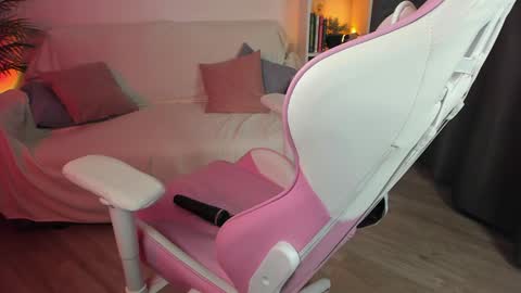 AnnaThe next stream is tomorrow online show from December 3, 2024, 6:37 am