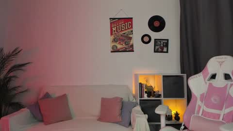 AnnaThe next stream is tomorrow online show from February 3, 2025, 3:53 am