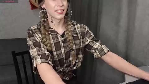 Anna online show from March 1, 2026, 3:03 pm