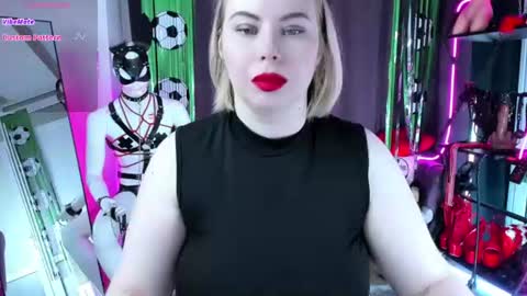 Snapshot of anna_maxwell chatting on July 21, 2026, 2:03 am Anna online show from July 21, 2026, 2:03 am