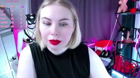 Snapshot of anna_maxwell chatting on July 31, 2026, 2:22 am Anna online show from July 31, 2026, 2:22 am