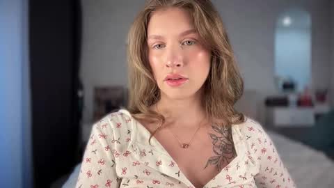 Snapshot of anna_morison chatting on November 28, 2025, 10:29 am Annet online show from November 28, 2025, 10:29 am