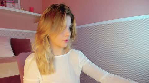 Snapshot of anna_robinson chatting on January 10, 2025, 1:32 am Anna online show from January 10, 2025, 1:32 am