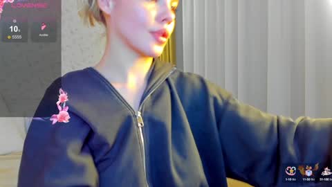 Snapshot of anna_robinson chatting on January 17, 2025, 7:19 am Anna online show from January 17, 2025, 7:19 am