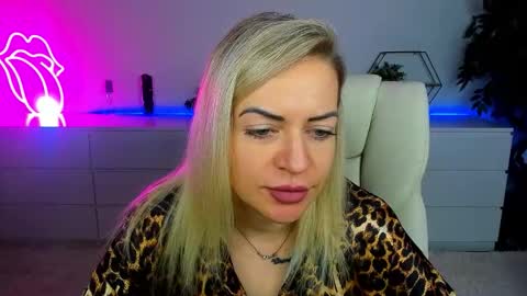 anna_snow9 online show from September 18, 2025, 5:31 am