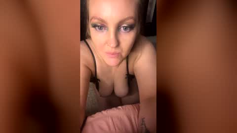 annaandnick33 online show from March 21, 2026, 8:19 am