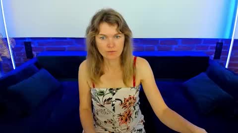 Snapshot of annabel_xxx chatting on October 5, 2025, 5:50 am Annabel online show from October 5, 2025, 5:50 am