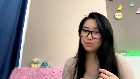 Snapshot of annabellegallego chatting on October 18, 2025, 10:16 am Aya online show from October 18, 2025, 10:16 am