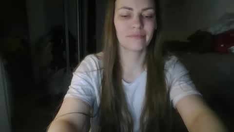 annadiamond1 online show from April 22, 2026, 10:44 pm