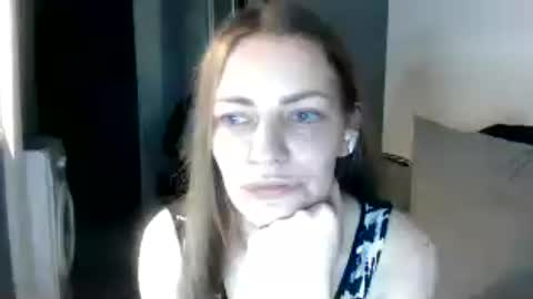 annadiamond1 online show from July 12, 2026, 8:55 pm