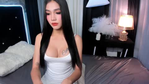 AshyElliston online show from December 7, 2024, 12:02 pm