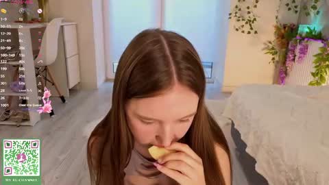 Holly Molly Im Polly online show from July 2, 2026, 9:59 am