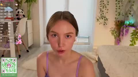 Holly Molly Im Polly online show from July 26, 2026, 2:13 pm