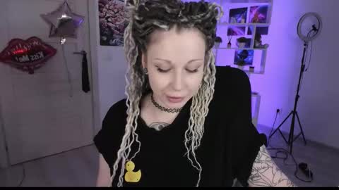 Snapshot of annanebula chatting on September 25, 2025, 4:11 pm Anna online show from September 25, 2025, 4:11 pm