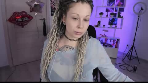 Snapshot of annanebula chatting on October 9, 2025, 5:55 pm Anna online show from October 9, 2025, 5:55 pm