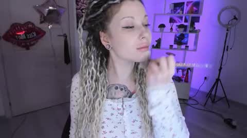 Snapshot of annanebula chatting on November 3, 2025, 3:30 am Anna online show from November 3, 2025, 3:30 am