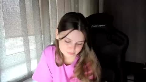 Anna online show from September 17, 2025, 2:52 pm