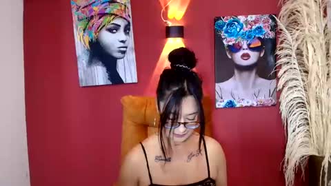 Snapshot of annaperez_ chatting on March 8, 2025, 12:20 pm Anna online show from March 8, 2025, 12:20 pm