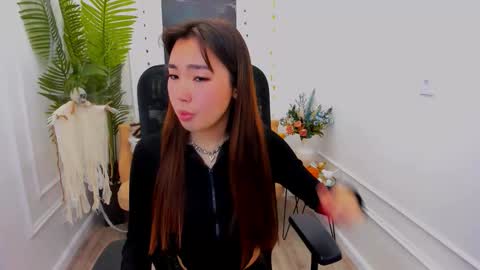 Anna online show from October 23, 2025, 4:56 am