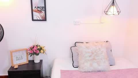 Anna Rosse online show from May 1, 2026, 12:10 pm