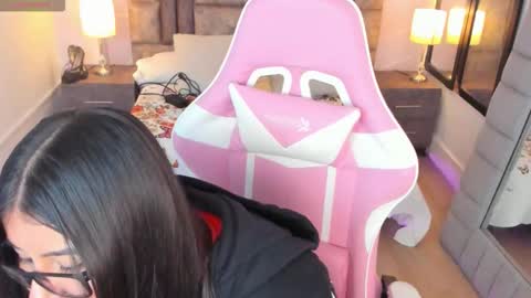 Anna online show from January 13, 2026, 12:32 pm