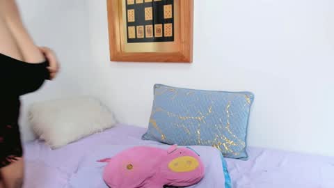 anna online show from January 17, 2025, 2:07 pm