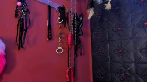  Annavi  online show from December 15, 2025, 7:40 pm