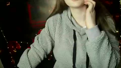 Bella online show from October 15, 2025, 12:05 pm