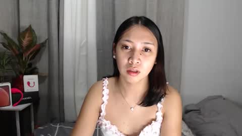 anne_chanelx online show from February 12, 2026, 4:46 pm