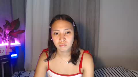 anne_chanelx online show from March 12, 2026, 4:18 am