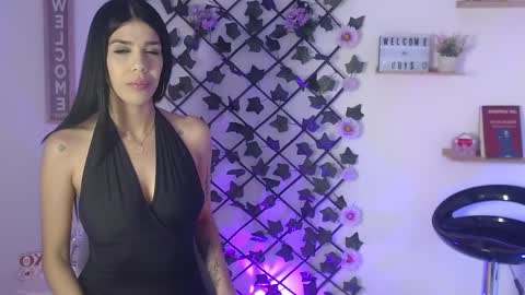 Anne  online show from February 7, 2025, 8:33 am